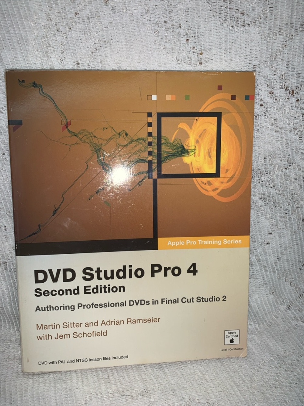 Apple DVD Studio Pro 4 Second Edition — Brown and Cream Cover